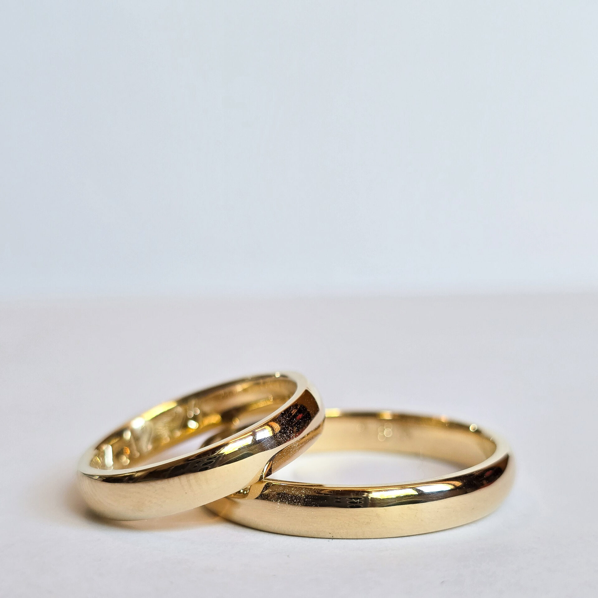 Argollas de matrimonio oro miel