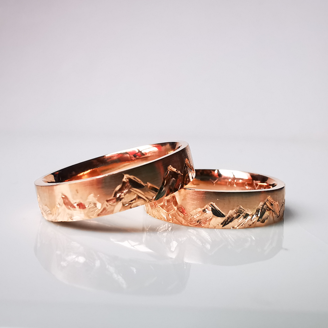 Argollas de matrimonio Cordillera oro rosa 18k