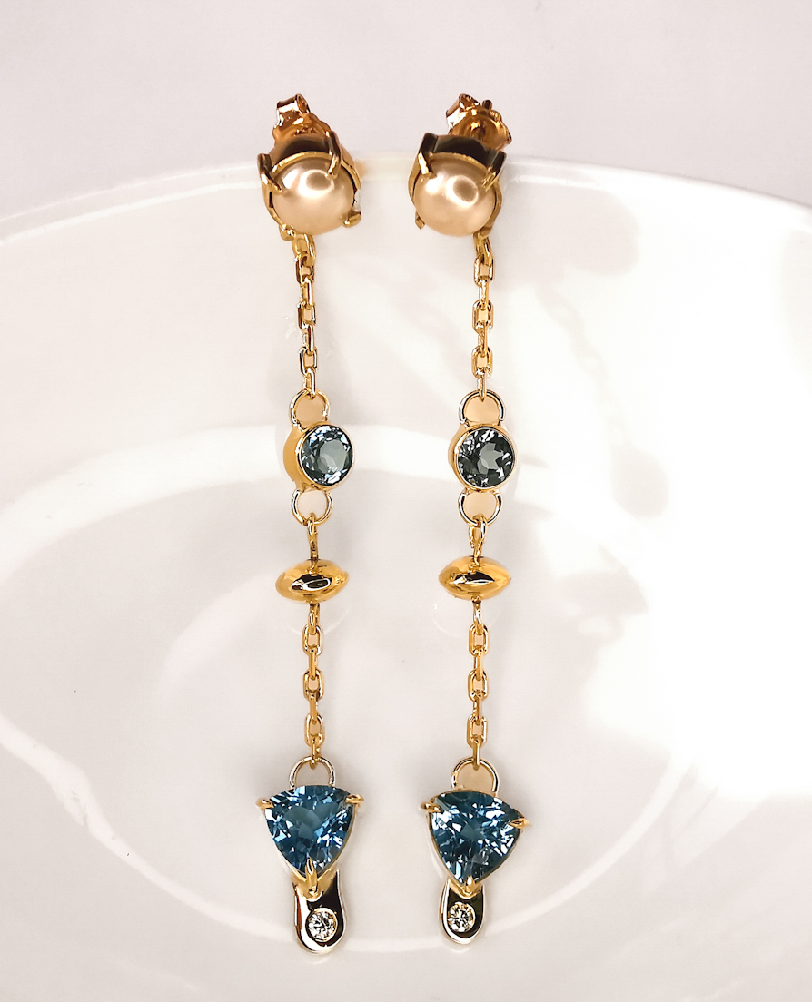 Aros Perla complemento azul, oro18k